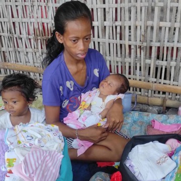 Puniakita.com - Bahu membahu saling membantu