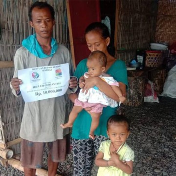 Puniakita.com - Bahu membahu saling membantu